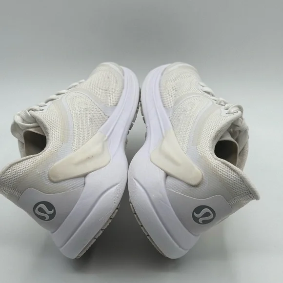LULULEMON White running women’s shoes size 7.5 - Picture 5 of 9